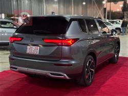 ميتسوبيشي اوتلاندر